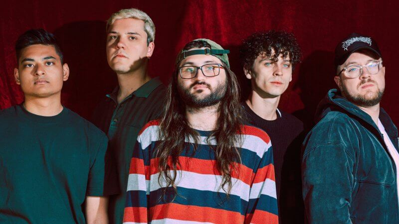 Hot Mulligan Add Extra Australian Show