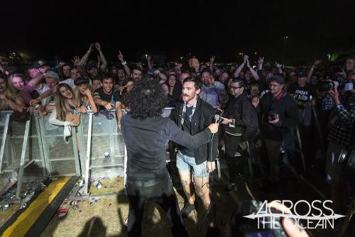 at_the_drive_in_yours_and_owls_festival_12