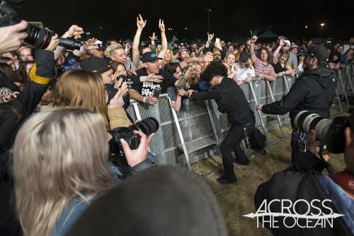 at_the_drive_in_yours_and_owls_festival_16