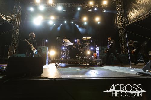 at_the_drive_in_yours_and_owls_festival_18