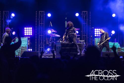 at_the_drive_in_yours_and_owls_festival_33