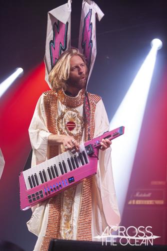 battlesnake_the_world_is_a_vampire_festival_05