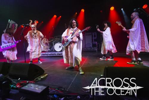 battlesnake_the_world_is_a_vampire_festival_08