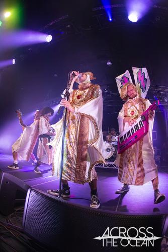 battlesnake_the_world_is_a_vampire_festival_15