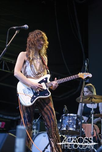 body_type_sydney_opera_house_forecourt_02