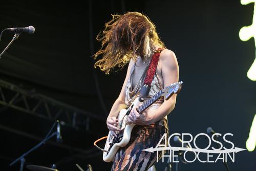 body_type_sydney_opera_house_forecourt_03