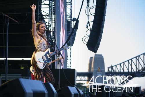 body_type_sydney_opera_house_forecourt_07
