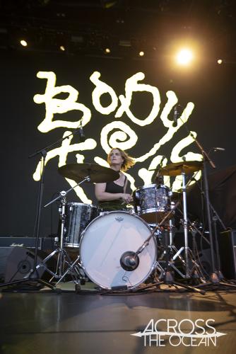 body_type_sydney_opera_house_forecourt_18