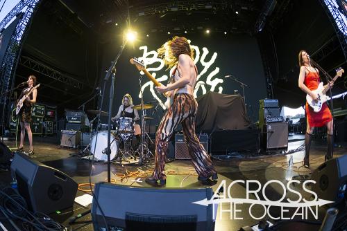 body_type_sydney_opera_house_forecourt_26