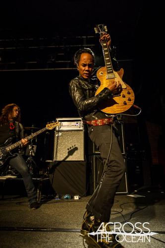 buckcherry_max_watts_04