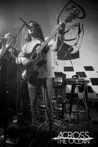 coast_and_ocean_rad_bar_08