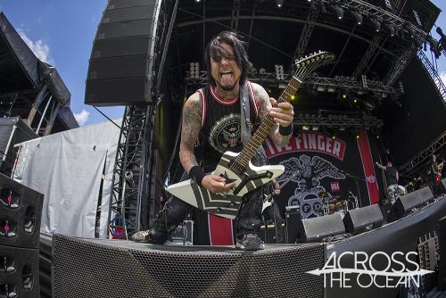 five_finger_death_punch_soundwave_14_12