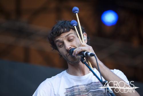 gotye_beat_the_drum_11