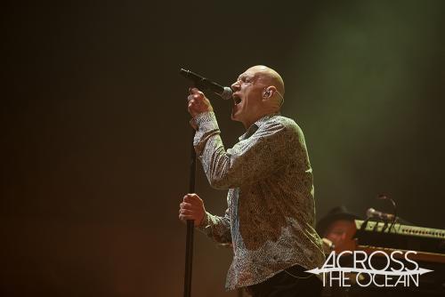 midnight_oil_win_entertainment_centre_01