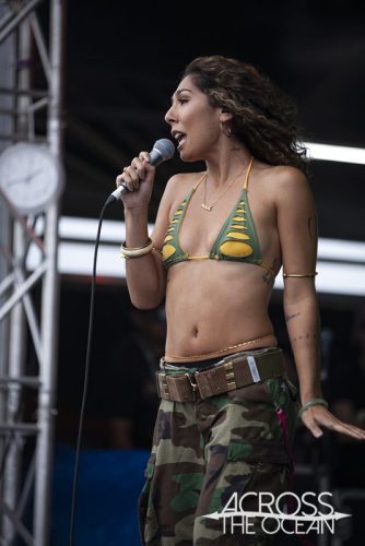 miss_kaninna_yours_and_owls_2025_01