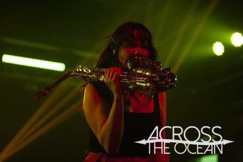 party_dozen_waves_05