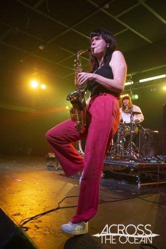 party_dozen_waves_09