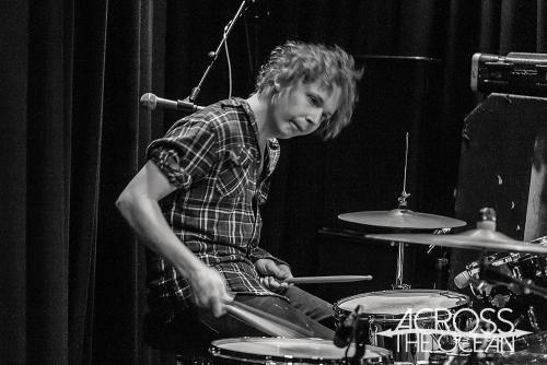 peter_bibby_and_his_bottles_of_confidence_newtown_social_club_09