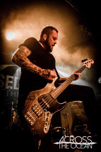 raised_fist_max_watts_03