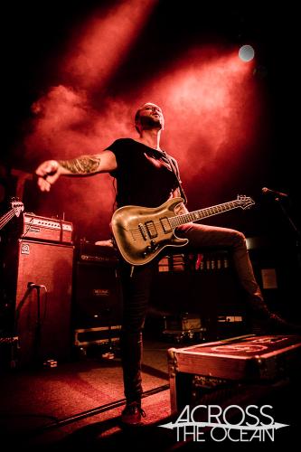 raised_fist_max_watts_04