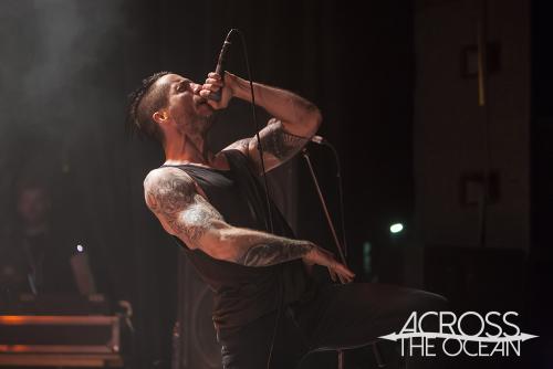 raised_fist_the_metro_13