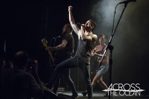 raised_fist_the_metro_15