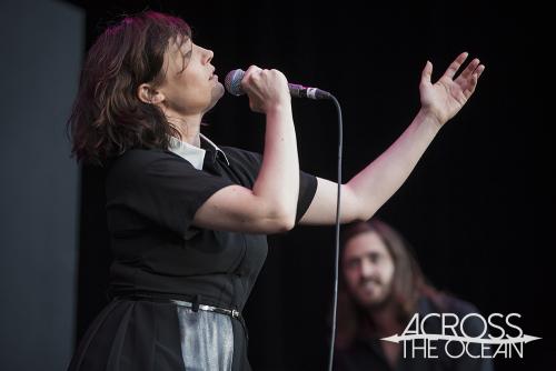 sarah_blasko_beat_the_drum_03