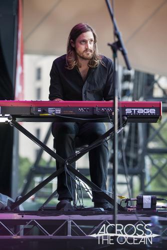 sarah_blasko_beat_the_drum_06