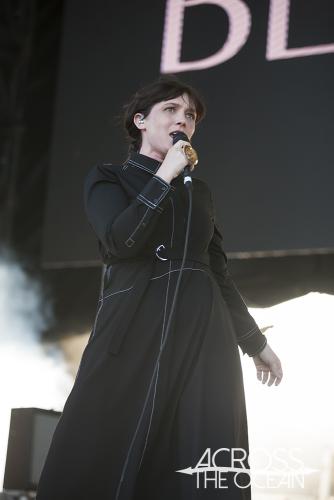 sarah_blasko_yours_and_owls_festival_04