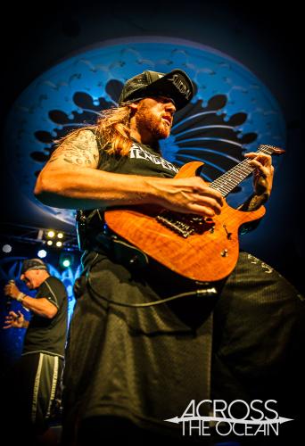 suicidal_tendencies_eatons_hill_hotel_04