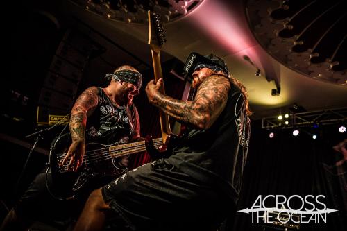 suicidal_tendencies_eatons_hill_hotel_09