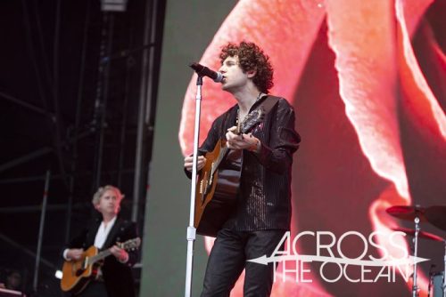 the_kooks_yours_and_owls_2025_01