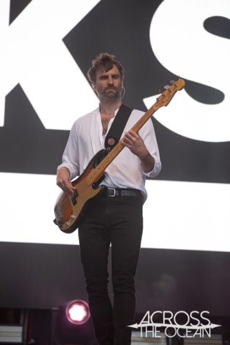 the_kooks_yours_and_owls_2025_03