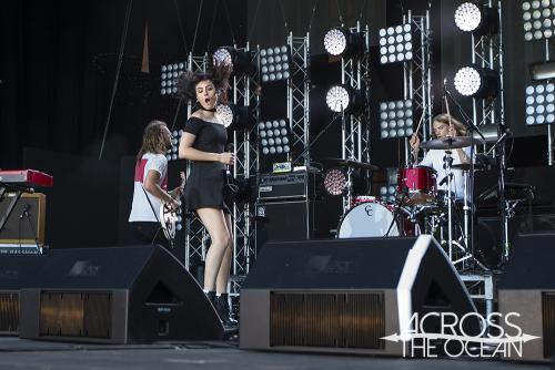 the_preatures_beat_the_drum_06