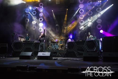 the_presets_beat_the_drum_07