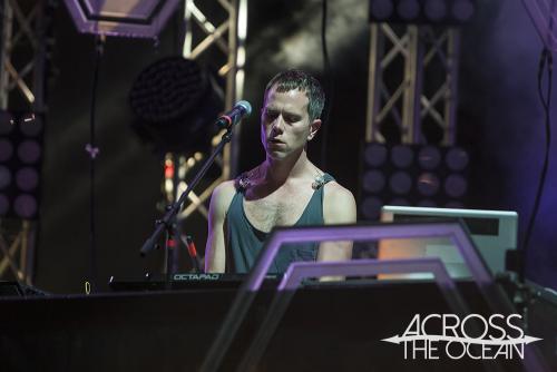 the_presets_beat_the_drum_12