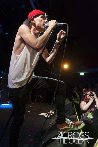 the_red_jumpsuit_apparatus_the_manning_bar_09