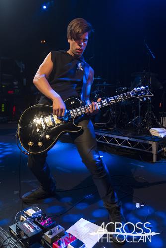 the_red_jumpsuit_apparatus_the_manning_bar_10