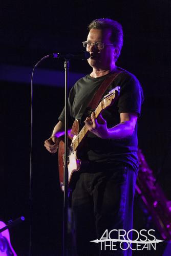 violent_femmes_waves_01