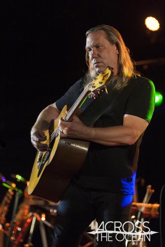 violent_femmes_waves_06