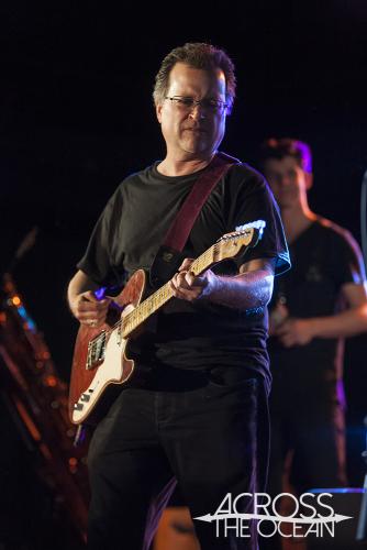 violent_femmes_waves_08