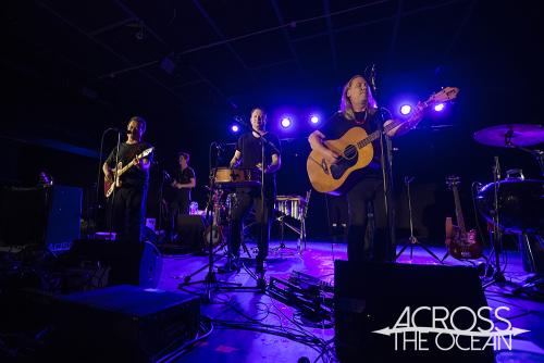 violent_femmes_waves_09