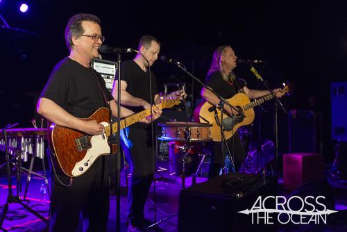 violent_femmes_waves_10