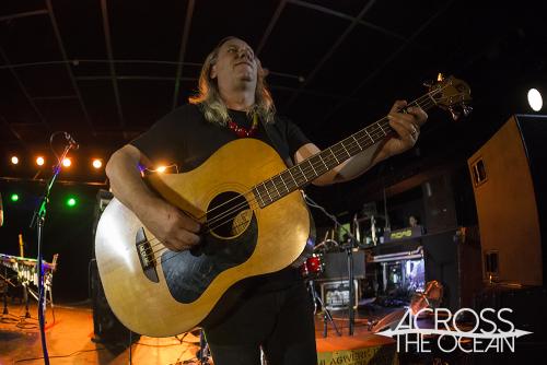 violent_femmes_waves_12