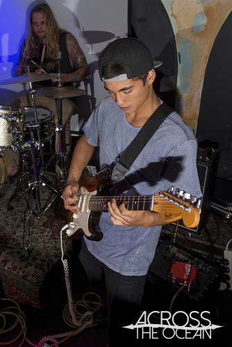 waxhead_the_world_bar_12