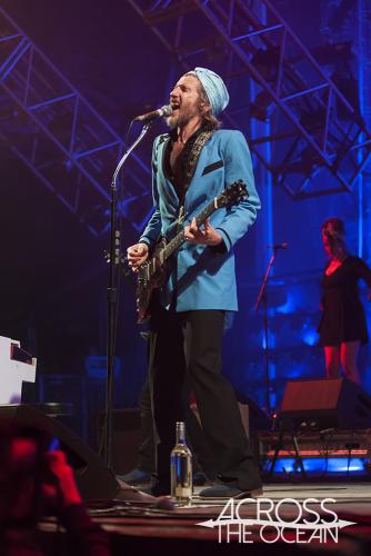 you_am_i_a_day_on_the_green_08