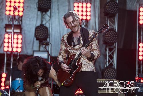 you_am_i_beat_the_drum_10